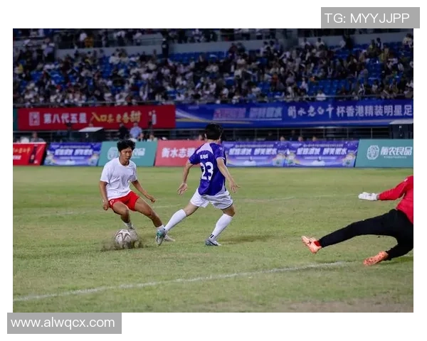 足球明星独特技巧解析助你提升球场表现与竞技水平 足球明星独特技巧解析助你提升球场表现与竞技水平