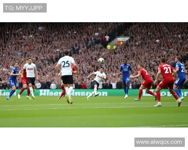 足球明星精彩瞬间集锦视频展现超然技艺与激情时刻 足球明星精彩瞬间集锦视频展现超然技艺与激情时刻