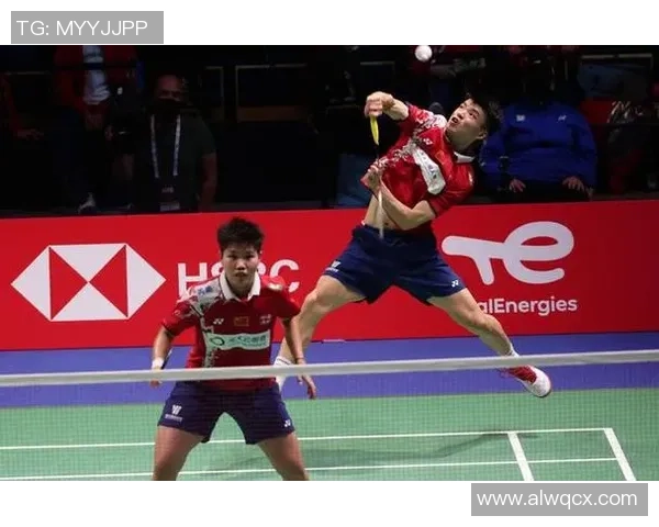 重庆羽毛球队状态引发热议球迷对表现和战术展开激烈讨论